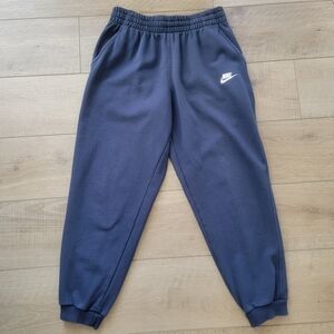 Nike Boys Club Size XL Navy Fleece Joggers.